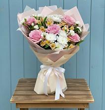 Букет цветов из:  Гвоздики, Орхидеи и Розы #REPLACE_PRED# Белебее