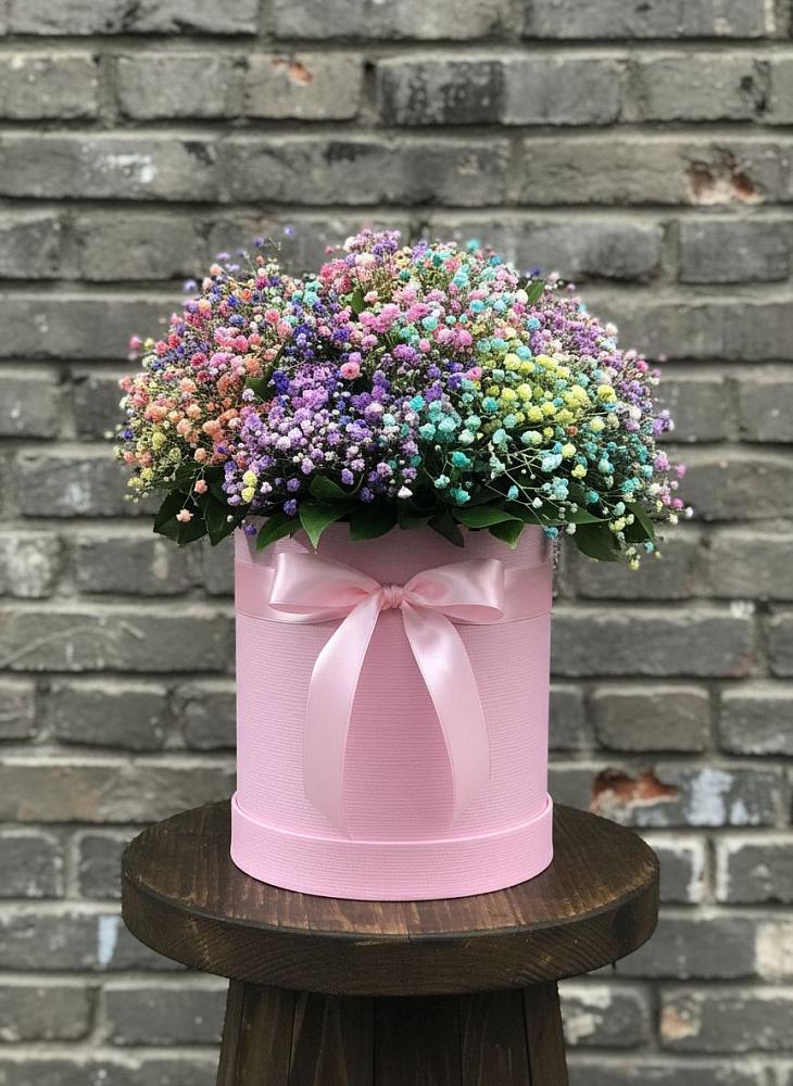 Цветочная композиция из Гипсофила и Розы в шляпной коробке в Белебее