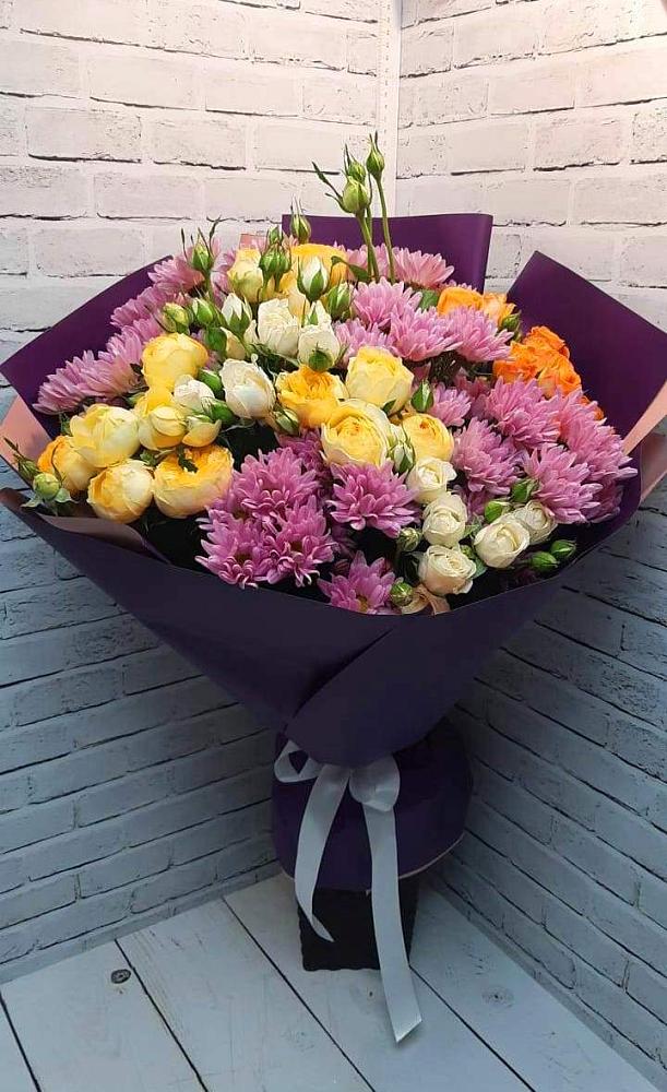 Букет цветов из: Хризантемы и Розы в Белебее