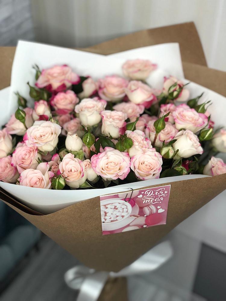 Букет цветов из: Розы в Белебее