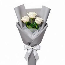 Букет 3 белые розы в Белебее