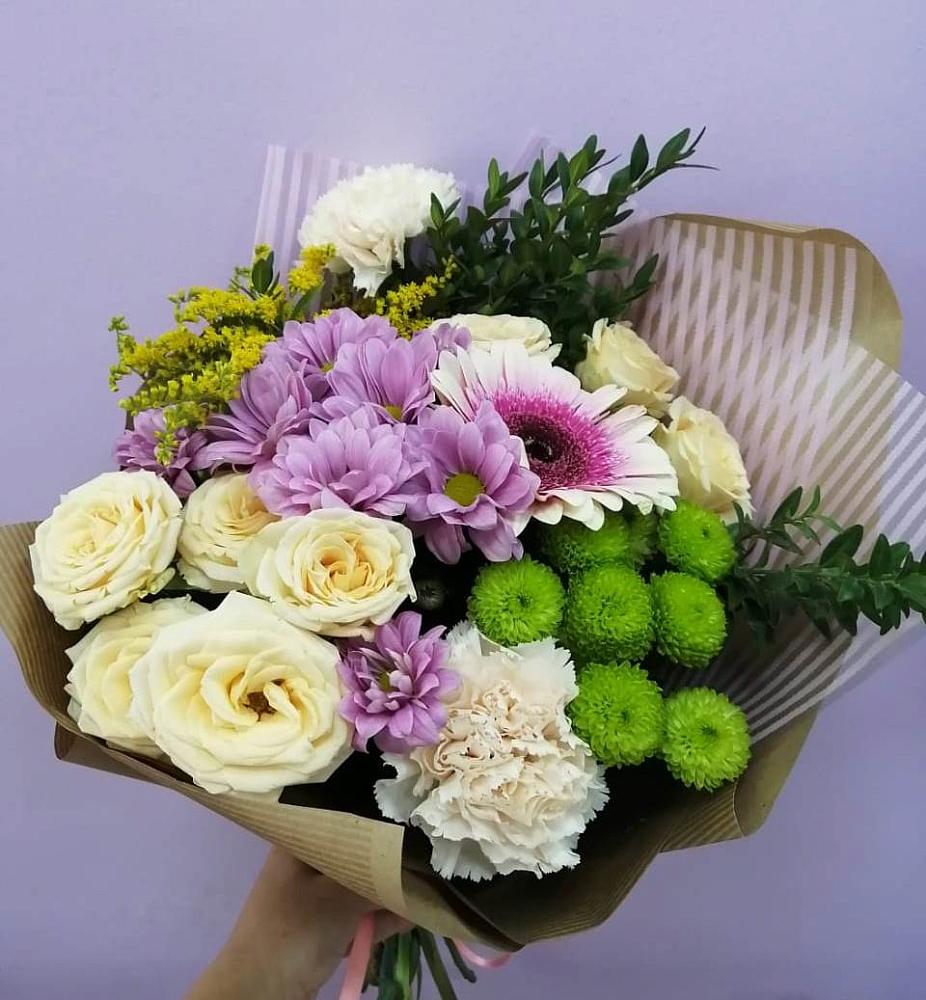 Букет цветов из: Хризантемы, Розы, Гвоздики и Герберы в Белебее