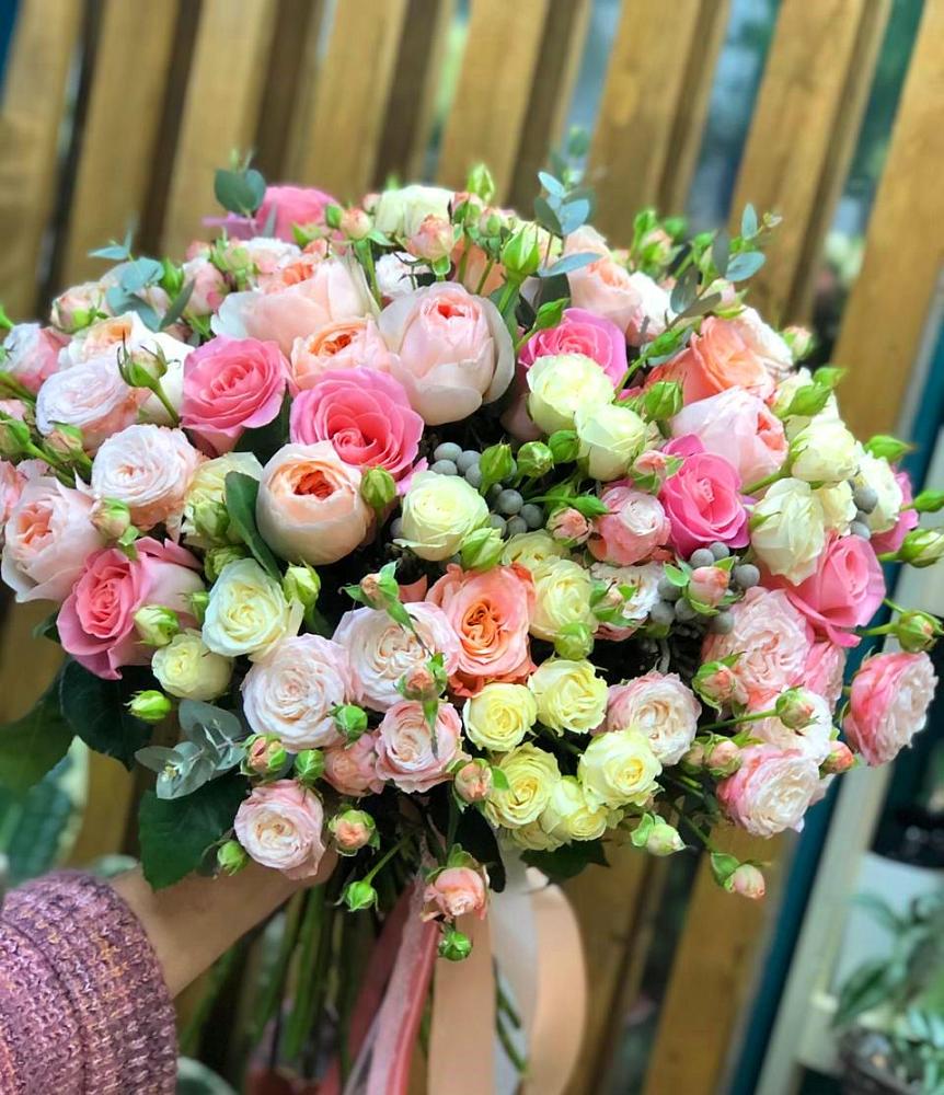 Букет цветов из: Розы в Белебее