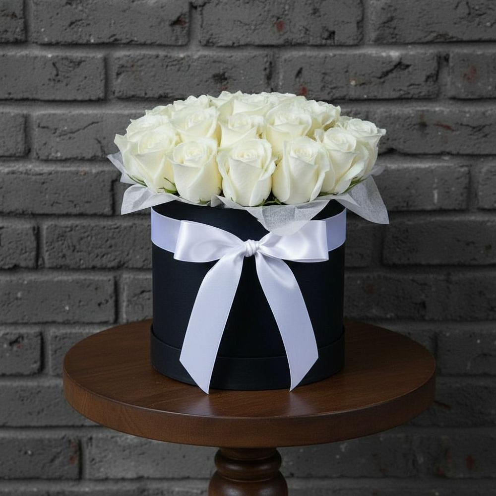 Цветочная композиция из Розы в шляпной коробке в Белебее