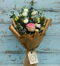 Букет цветов из:  Розы и Лизиантусы в Белебее
