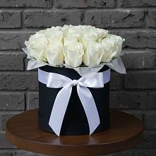 Цветочная композиция из Розы в шляпной коробке в Белебее