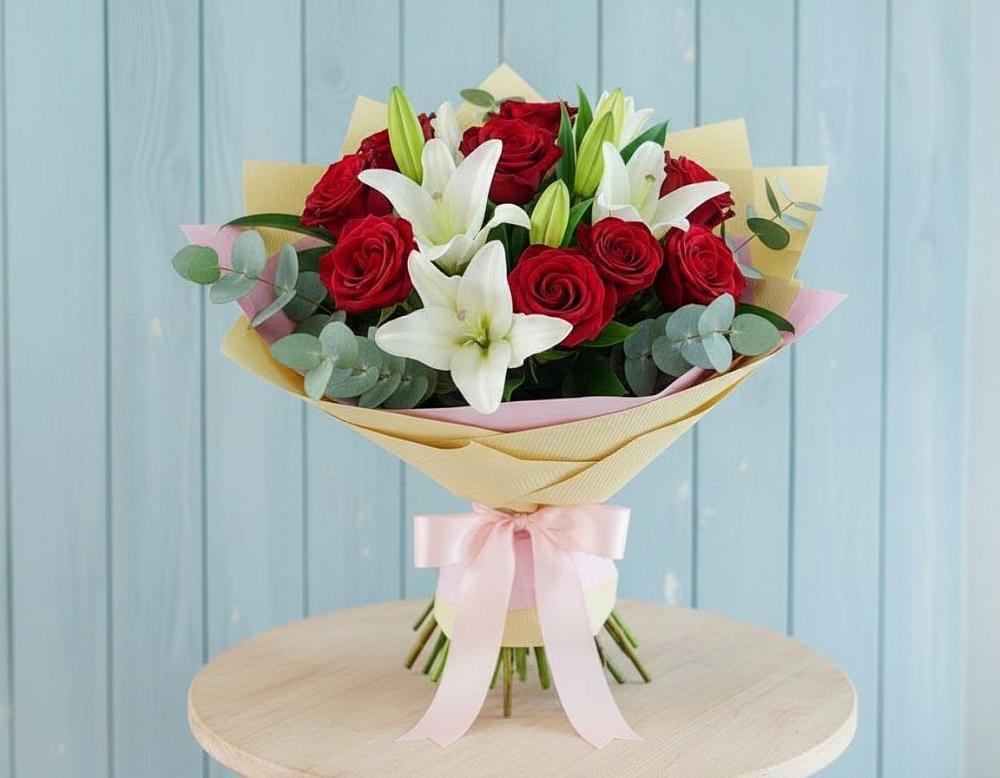 Букет цветов из: Лилии и Розы в Белебее